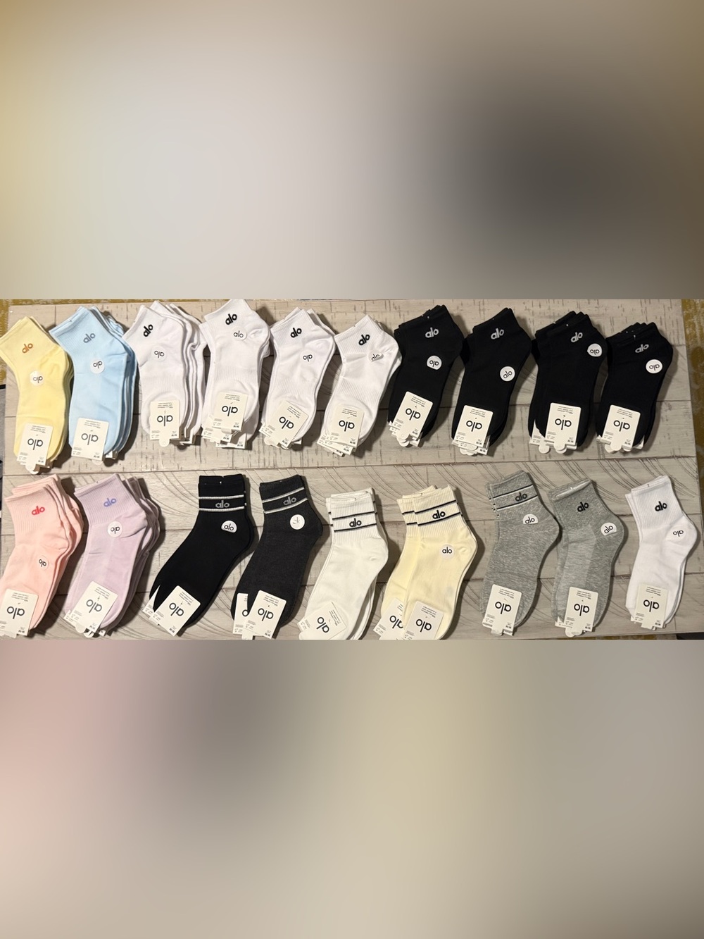 (Requested bundle) Alo Low-Cut Sock Pack - White, Black, Gray, Pastel Colors
